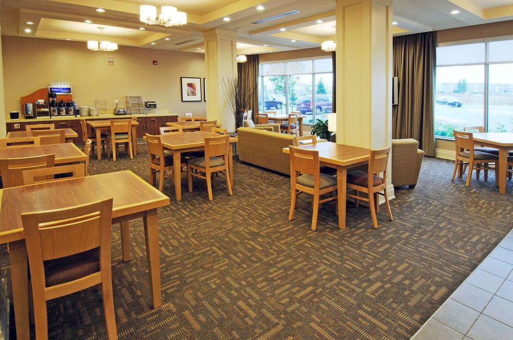 Holiday Inn Express & Suites Vaughan-Southwest By Ihg Esterno foto