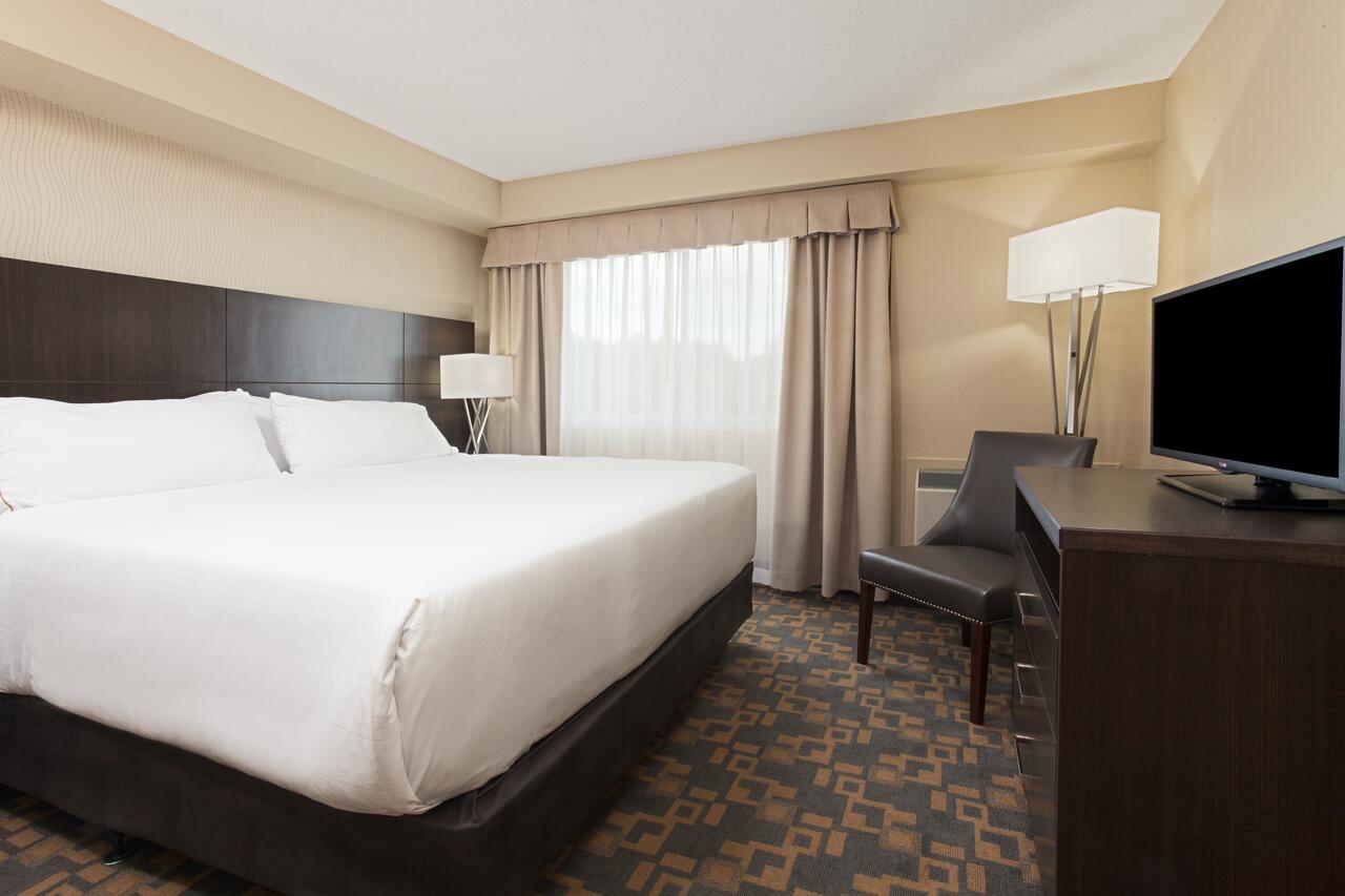 Holiday Inn Express & Suites Vaughan-Southwest By Ihg Esterno foto