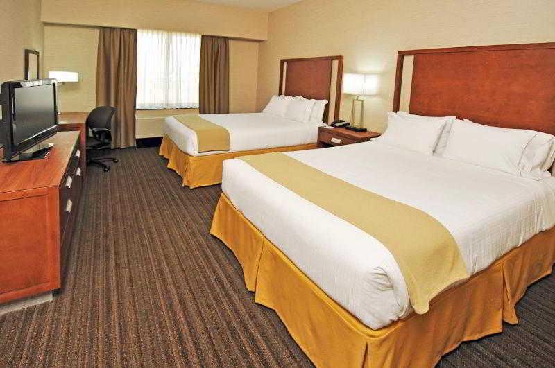 Holiday Inn Express & Suites Vaughan-Southwest By Ihg Esterno foto