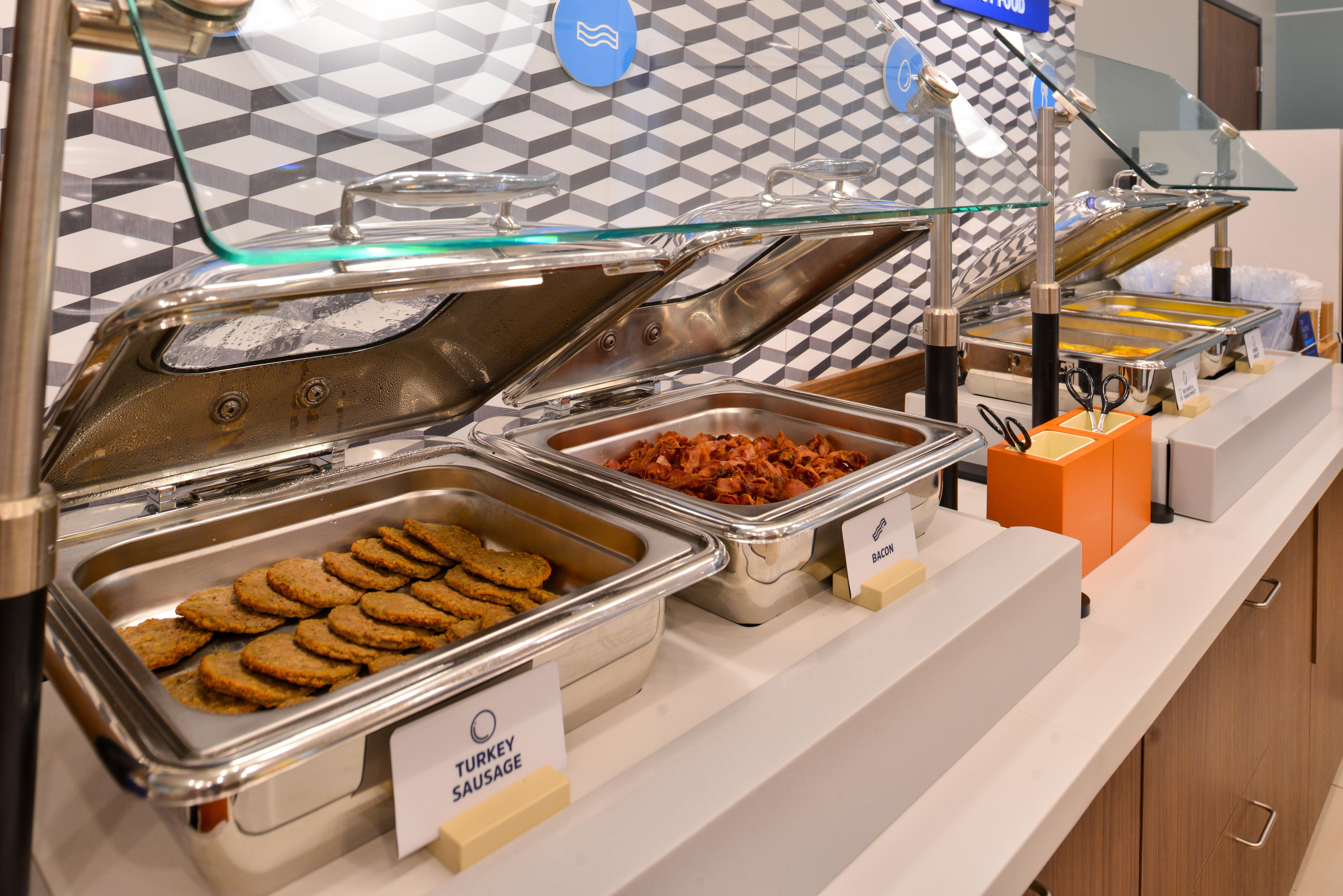 Holiday Inn Express & Suites Vaughan-Southwest By Ihg Esterno foto