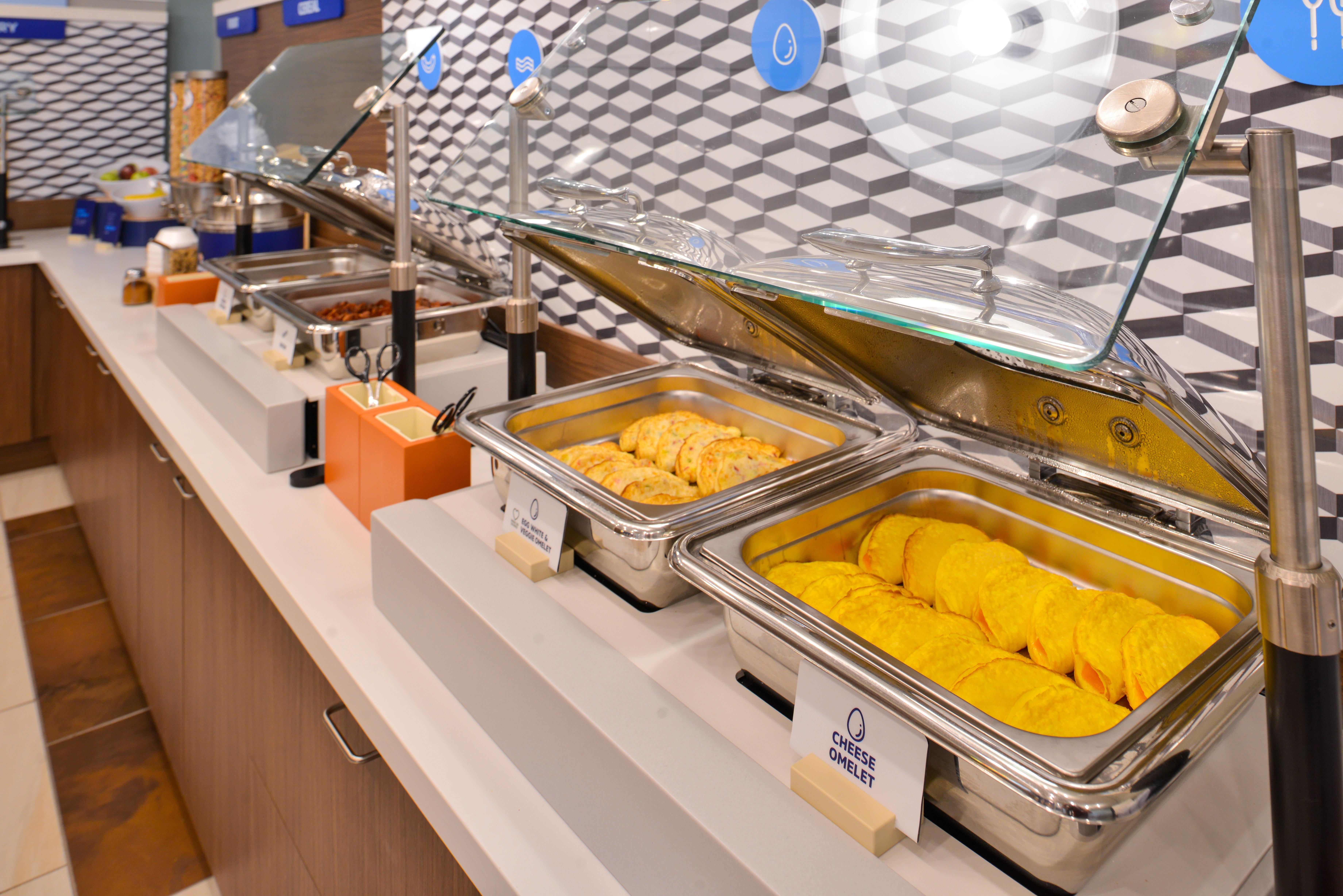 Holiday Inn Express & Suites Vaughan-Southwest By Ihg Esterno foto