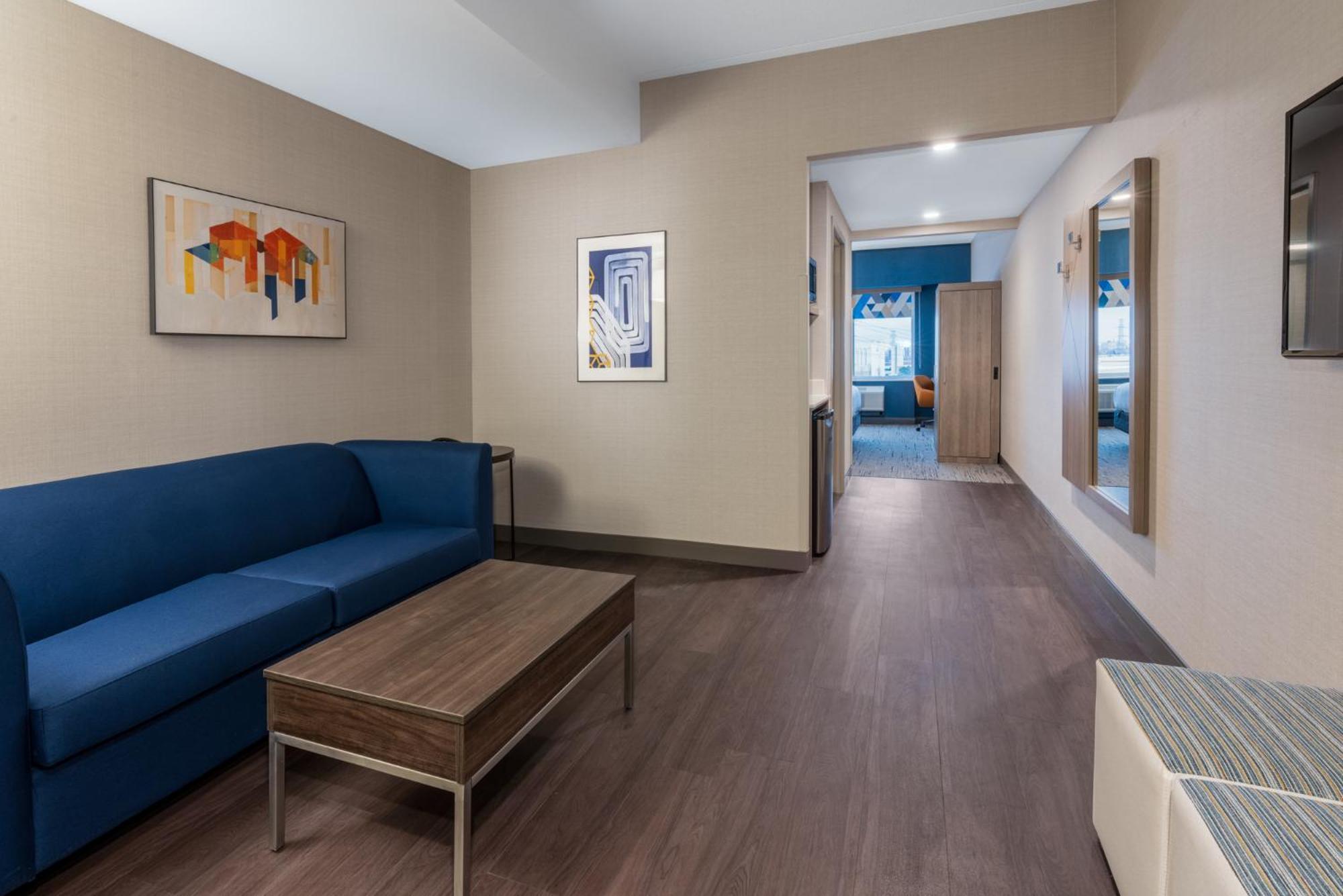 Holiday Inn Express & Suites Vaughan-Southwest By Ihg Esterno foto