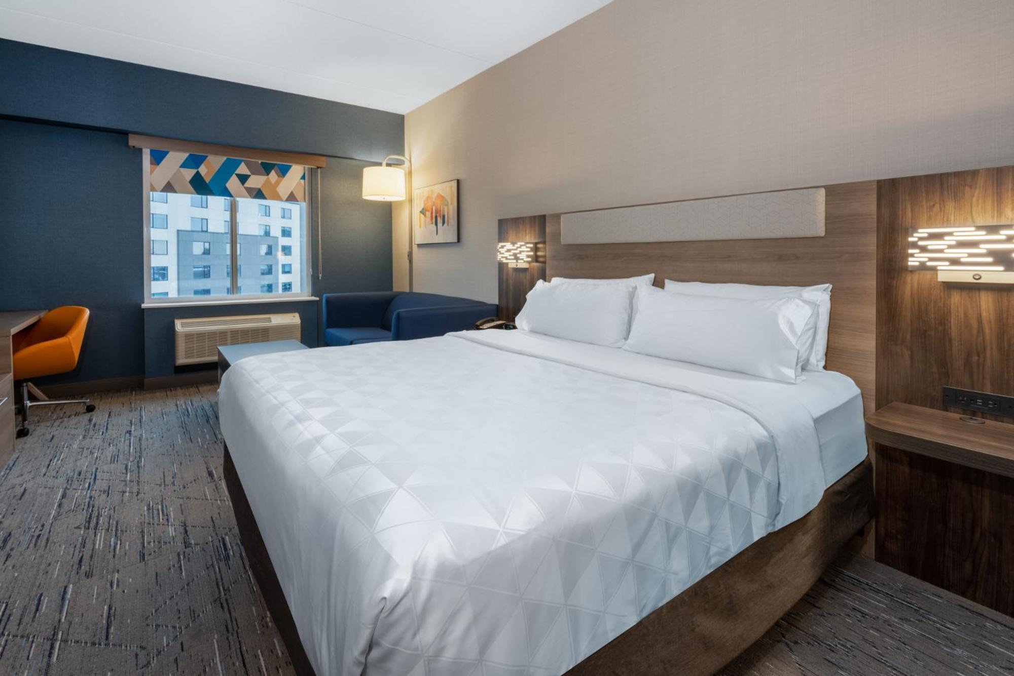 Holiday Inn Express & Suites Vaughan-Southwest By Ihg Esterno foto