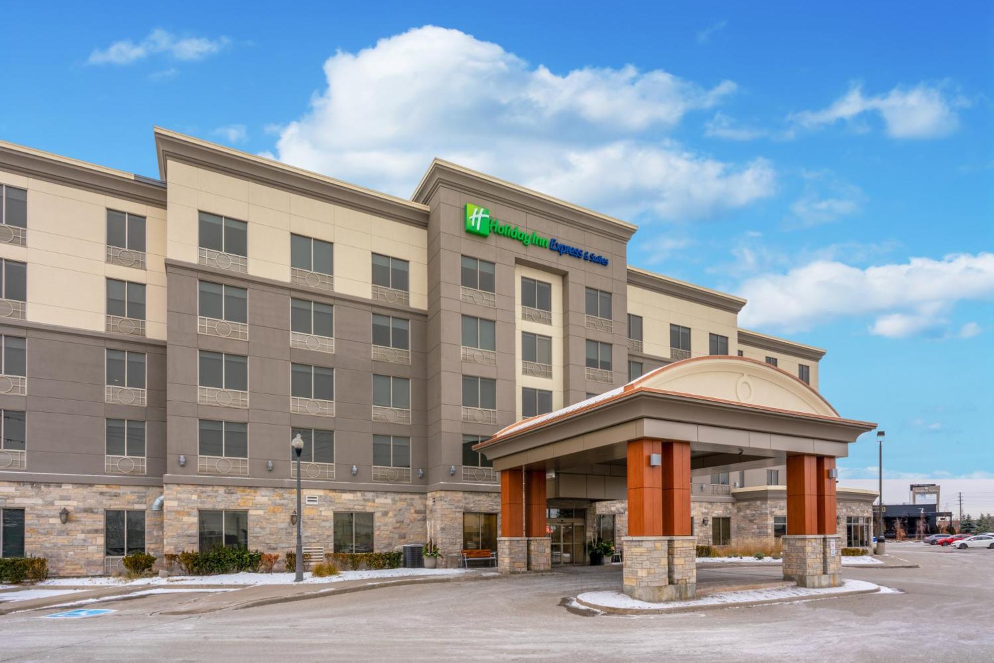 Holiday Inn Express & Suites Vaughan-Southwest By Ihg Esterno foto