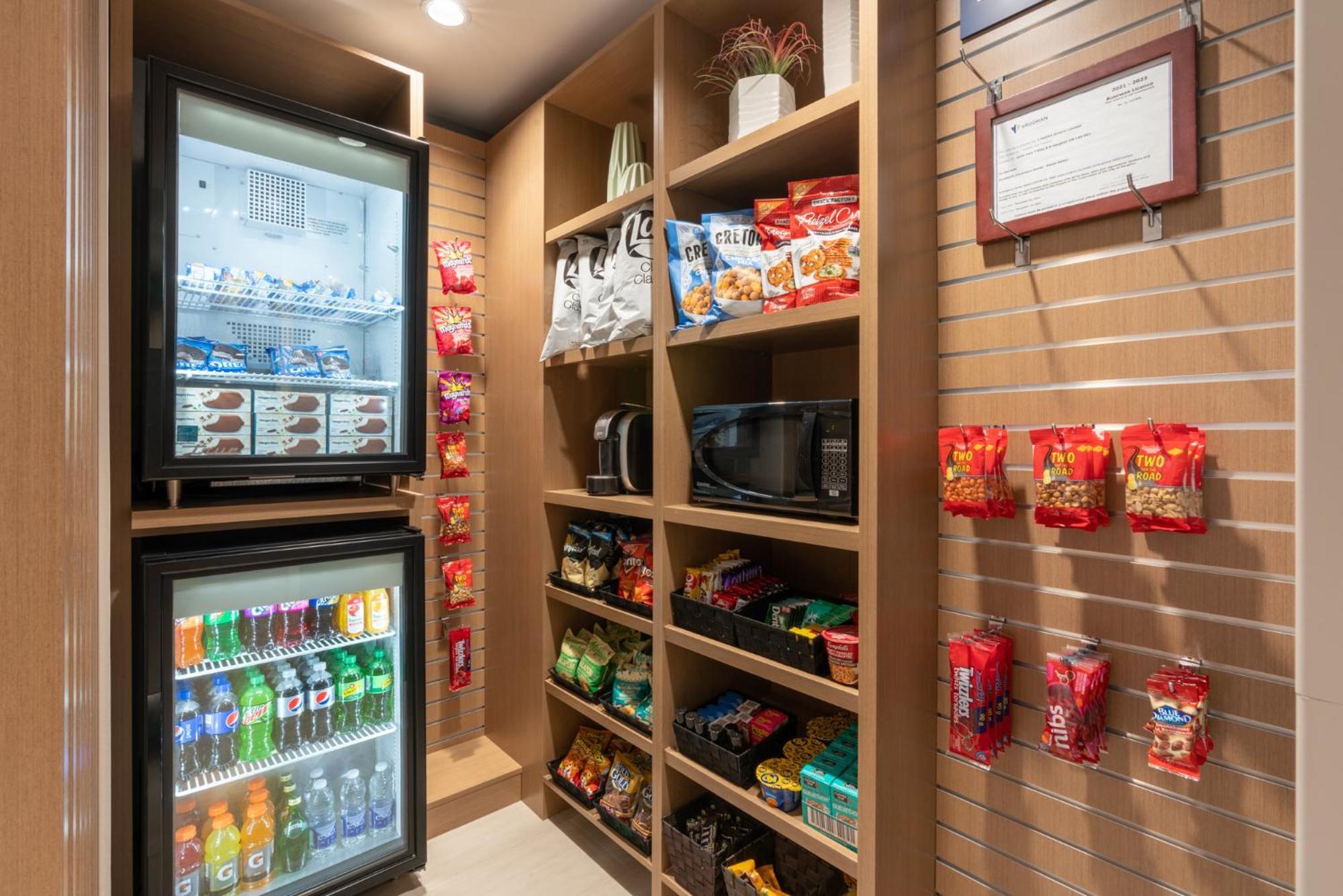 Holiday Inn Express & Suites Vaughan-Southwest By Ihg Esterno foto
