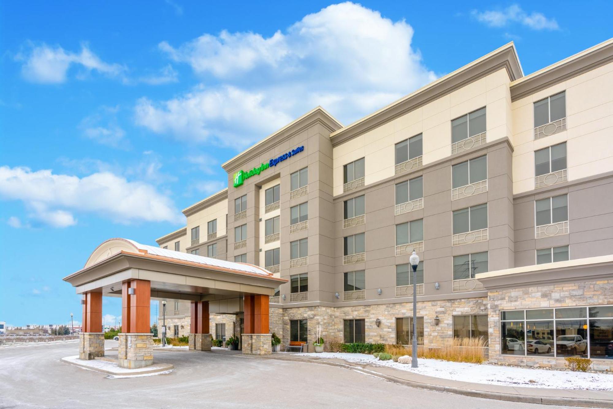 Holiday Inn Express & Suites Vaughan-Southwest By Ihg Esterno foto